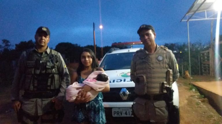 PRIMEIROS SOCORROS DE POLICIAIS MILITARES SALVA VIDA DE BEBÊ ENGASGADA EM ÁGUAS LINDAS DE GOIÁS