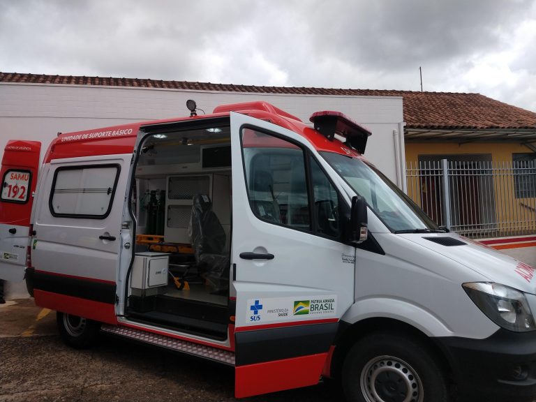 SERVIÇO DE ATENDIMENTO MÓVEL DE URGÊNCIA (SAMU) DE CATALÃO RECEBEU NOVA AMBULÂNCIA