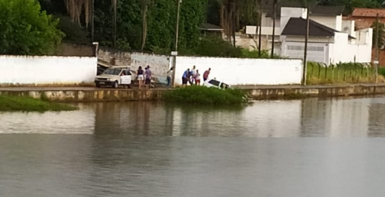 EM CATALÃO, CARRO CAIU DENTRO DE REPRESA E ACIDENTES FORAM REGISTRADOS NA BR 050; VEJA NO BLOG DO BADIINHO OS PRINCIPAIS ACONTECIMENTOS DO FIM DE SEMANA