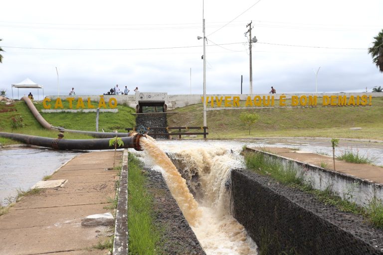 MESMO COM SITUAÇÃO CONTROLADA, ESTADO DE ATENÇÃO NA REPRESA DO CLUBE DO POVO SERÁ MANTIDO ATÉ A PRÓXIMA TERÇA-FEIRA (04/02)