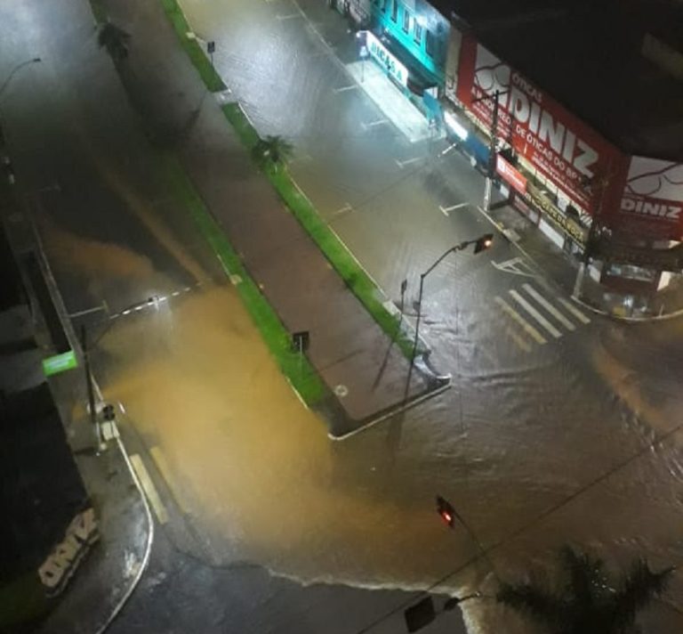 CATALÃO: CHUVA DA MADRUGADA DE HOJE ULTRAPASSOU 70 MILÍMETROS