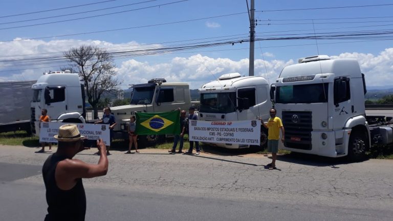 OS CAMINHONEIROS DO BRASIL, PARAM OU NÃO PARAM?