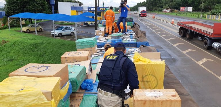 PRF DE CATALÃO APRRENDE CARRETA COM 500 MIL MAÇOS DE CIGARROS CONTRABANDEADOS; CARGA FOI AVALIADA EM CERCA DE R$ 2,5 MILHÕES DE REAIS