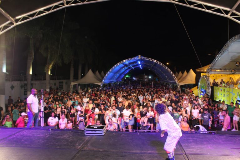 VEJA NO BLOG DO BADIINHO, COMO FOI O FINAL DE SEMANA DE CARNAVAL EM TRÊS RANCHOS, CIDADE DO LAGO AZUL