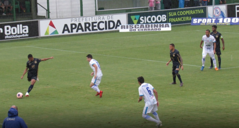 GOIANÃO 2020: JOGANDO PARTIDA ATRASADA, APARECIDENSE E CRAC NÃO SAÍRAM DO ZERO A ZERO