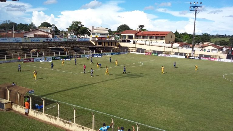 JOGANDO EM IPAMERI, CRAC DE CATALÃO BATE O IPORÁ PELO PLACAR DE 2 A 1