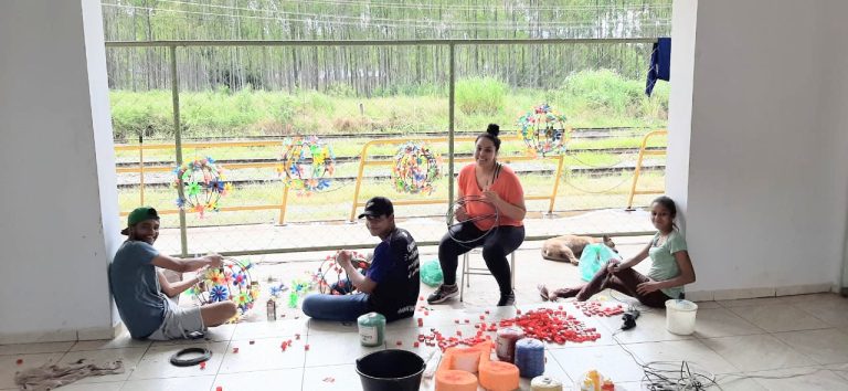 EM GOIANDIRA, CARNAVAL DE RUA TERÁ DECORAÇÃO COM MATERIAIS RECICLÁVEIS