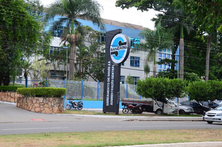 SANEAGO ABRE CONCURSO COM SALÁRIO DE R$ 2,4 MIL E R$ 4,4 MIL REAIS