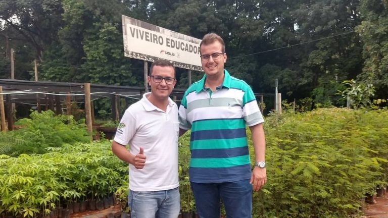 80 MUDAS DE ÁRVORES FORAM DOADAS PELA SEMMAC PARA O DINO’S PARQUE ECOLÓGICO, NO BAIRRO ELDORADO