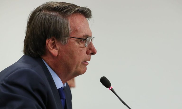 BOLSONARO TESTA NEGATIVO PARA CORONAVÍRUS
