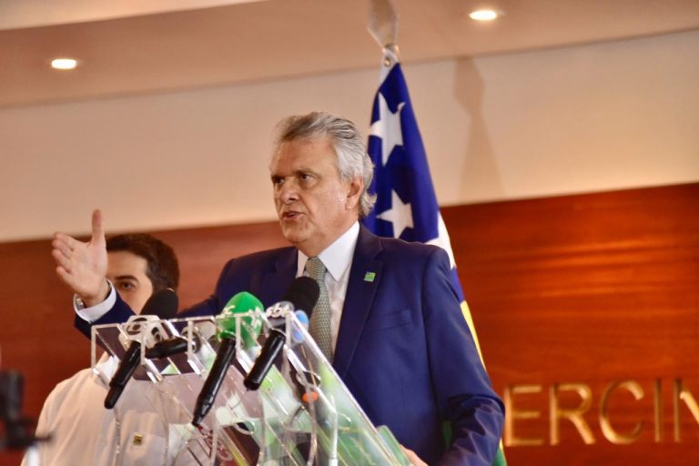 CAIADO ALTERA DECRETO, E AUTORIZA ABERTURAS DE BORRACHARIAS, OFICINAS, LANCHONETES E RESTAURANTES EM RODOVIAS