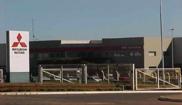 EXAME DE COLABORADORA DA MITSUBISHI DEU POSITIVO PARA DENGUE, E NÃO PARA CORONAVIRÍRUS COMO FOI DIVULGADO NAS REDES SOCIAIS