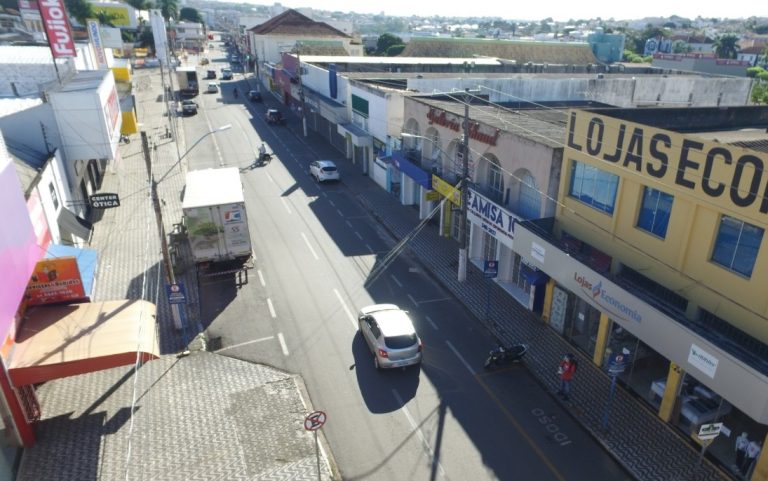 COMERCIANTES DE CATALÃO AGUARDAM APREENSIVOS, O POSICIONAMENTO DO PREFEITO ADIB ELIAS EM RELAÇÃO AO NOVO DECRETO DO GOVERNO DE GOIÁS