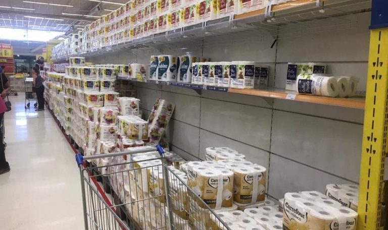 NOVA LEI DE GOIÁS LIMITA COMPRA DE PAPEL HIGIÊNICO, ÁLCOOL EM GEL, SACO DE LIXO E PAPEL TOALHA