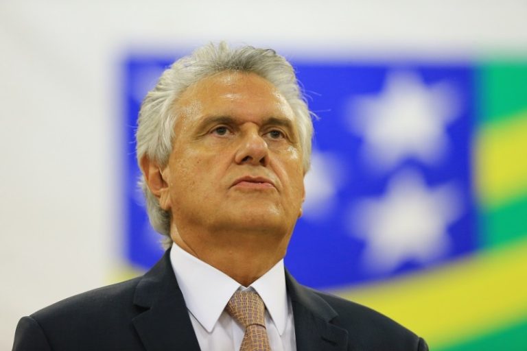 GOVERNADOR RONALDO CAIADO SINALIZA RECUO DE NOVO DECRETO APÓS FALTA DE ADESÃO; “PARA QUÊ FAZER UM DECRETO QUE VAI SE TORNAR LETRA MORTA?”