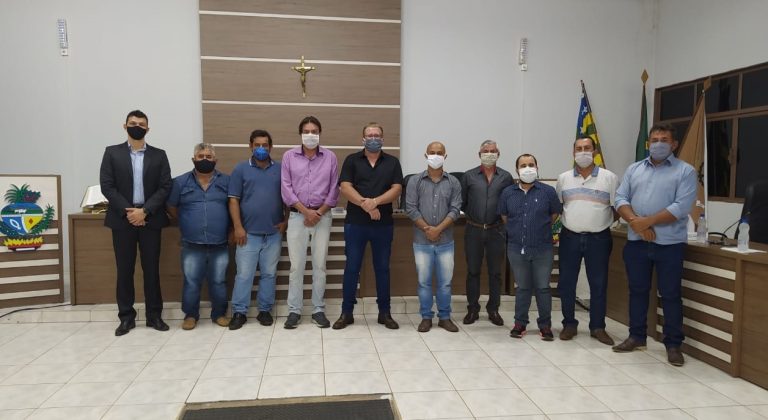 SEGUINDO RECOMENDAÇÕES DE DECRETOS GOVERNAMENTAIS, CÂMARA DE OUVIDOR CONTINUA REALIZANDO SESSÕES ORDINÁRIAS SEM PRESENÇA DE PÚBLICO; VEREADORES SE REÚNEM USANDO MÁSCARAS