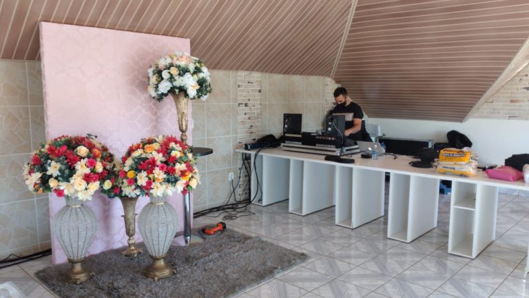 HOJE É DIA DE LIVE SOLIDÁRIA EM PROL DOS PROFISSIONAIS DE EVENTOS DE CATALÃO