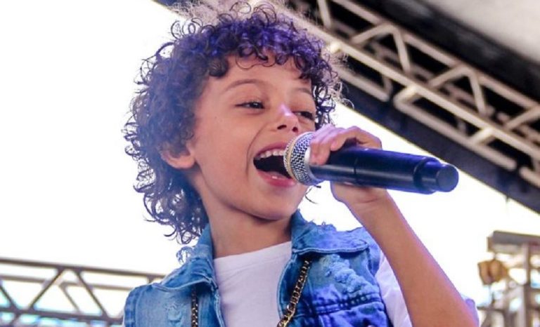 CANTOR BIELZINHO FAZ LIVE PARA AS CRIANÇAS NESTE DOMINGO