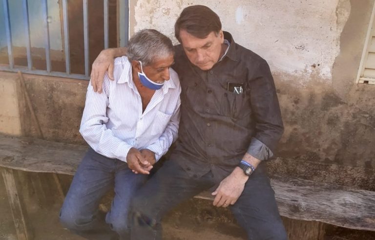 PRESIDENTE BOLSONARO VISITA SANTO ANTÔNIO DE CAVALHEIRO, DISTRITO DE IPAMERI-GO COM CERCA DE 400 HABITANTES