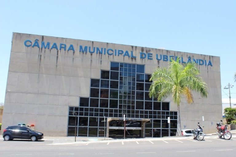 SURTO DE COVID-19 SUSPENDE ATIVIDADES NA CÂMARA MUNICIPAL DE UBERLÂNDIA