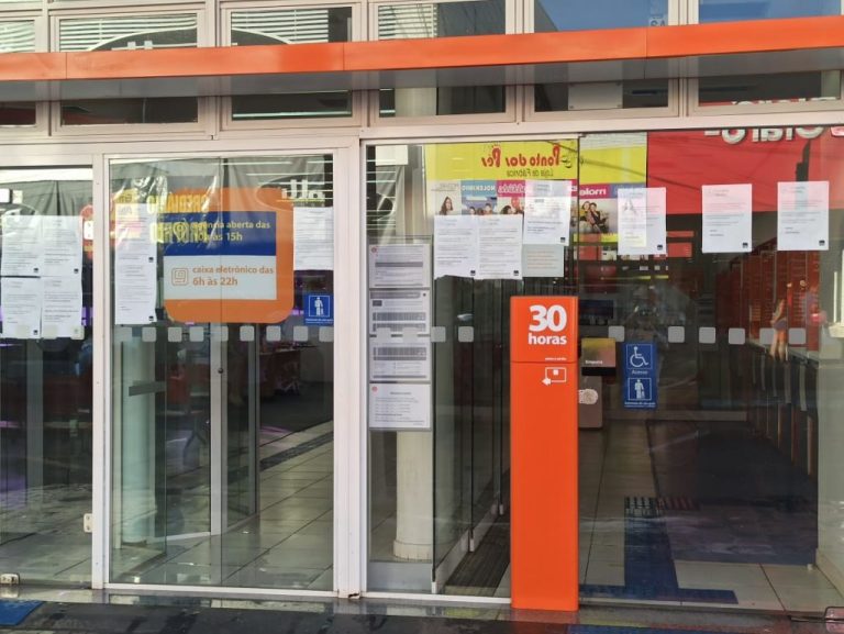 SUSPEITA DE COVID-19 PROVOCOU FECHAMENTO DA AGÊNCIA DO BANCO ITAÚ NA AVENIDA 20 DE AGOSTO