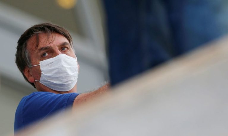 BOLSONARO DIZ QUE NOVO TESTE MANTEVE POSITIVO PARA COVID-19