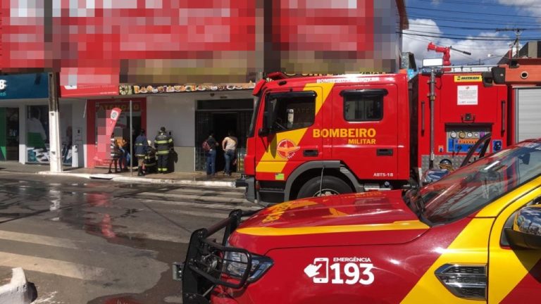 FRITADEIRA ELÉTRICA CAUSA INCÊNDIO E DESTRÓI COZINHA DE LANCHONETE NO CENTRO DE CATALÃO