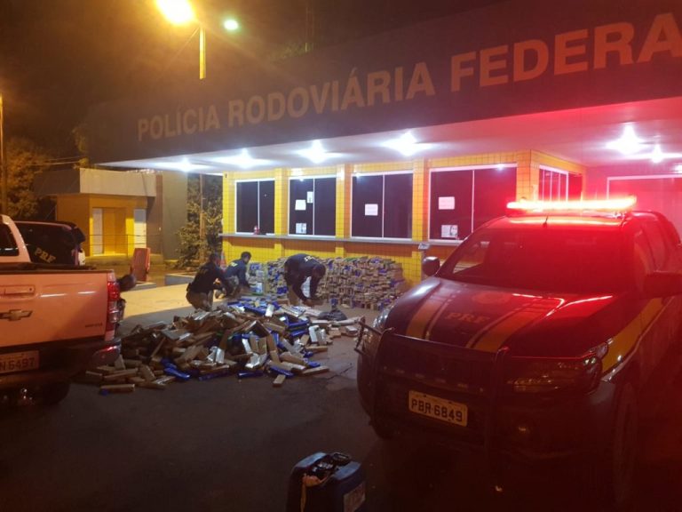 GOIÁS: EM JATAÍ, MOTORISTA FOGE DA POLÍCIA E ABANDONA CAMINHONETE EM MILHARAL COM 1,5 TONELADA DE DROGRA
