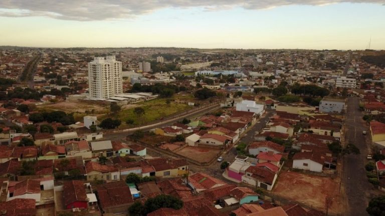 CATALÃO REGISTRA 10 MORTES PELA COVID-19 E CASOS CONFIRMADOS ULTRAPASSAM 400; POSITIVADOS ESTÃO ENTRE TESTES RÁPIDOS E EXAMES DO LACEN