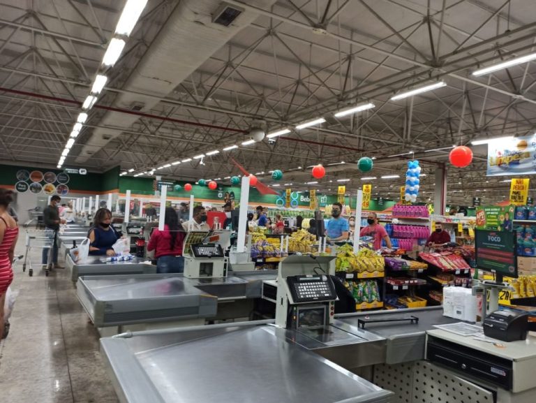 ESTÁ NA HORA DO PROCON DE CATALÃO FISCALIZAR AS ESPERAS NOS CAIXAS DAS GRANDES REDES DE SUPERMERCADOS DE CATALÃO