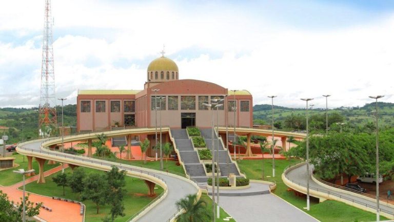 ASSOCIAÇÃO FILHOS DO PAI ETERNO É ALVO DE OPERAÇÃO DO MP-GO; PEDIDO DE PRISÃO DE PADRE ROBSON FOI NEGADO ANTES DA OPERAÇÃO DE HOJE