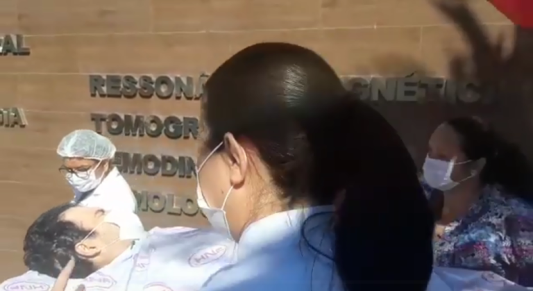 CATALÃO: APÓS 40 DIAS NA UTI, BIOMÉDICO VENCE A COVID-19 E DEIXA UNIDADE HOSPITALAR COM “DEUS SEJA LOUVADO”