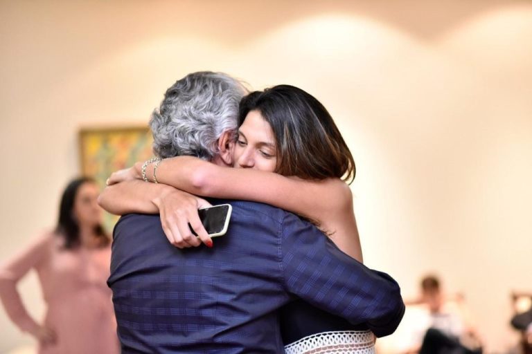 FILHA DO GOVERNADOR CAIADO É DIAGNOSTICADA COM COVID-19