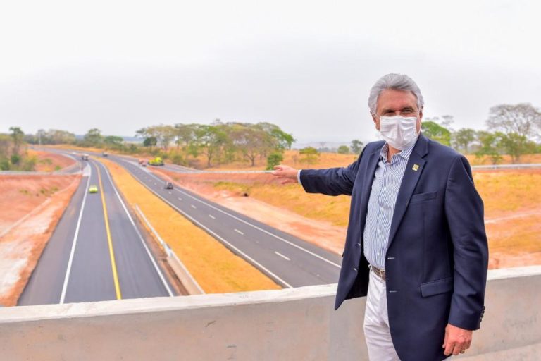 “BOLSONARO É O PRESIDENTE QUE MAIS INVESTE EM GOIÁS DESDE JK”, DISSE CAIADO DURANTE ENTREGA DE TRCHO DA BR-050, EM CATALÃO