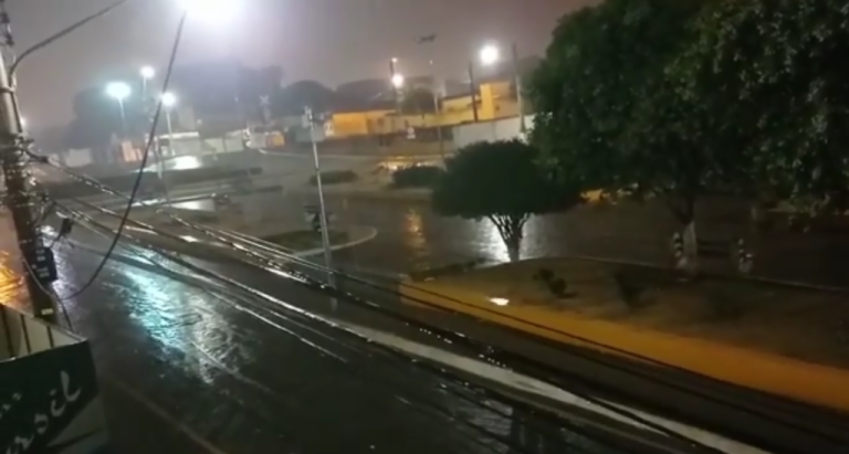 FRENTE FRIA CHEGA À REGIÃO CENTRO SUL DE GOIÁS E PROVOCA CHUVA NO INÍCIO DA PRIMAVERA