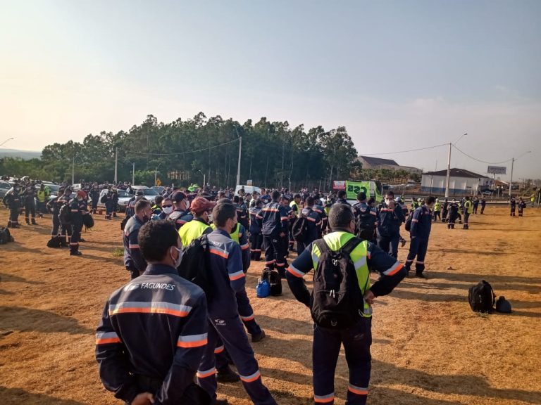 PARANDO GERAL: FUNCIONÁRIOS DA FAGUNDES ENTRARAM EM GREVE GERAL POR TEMPO INDETERMINADO