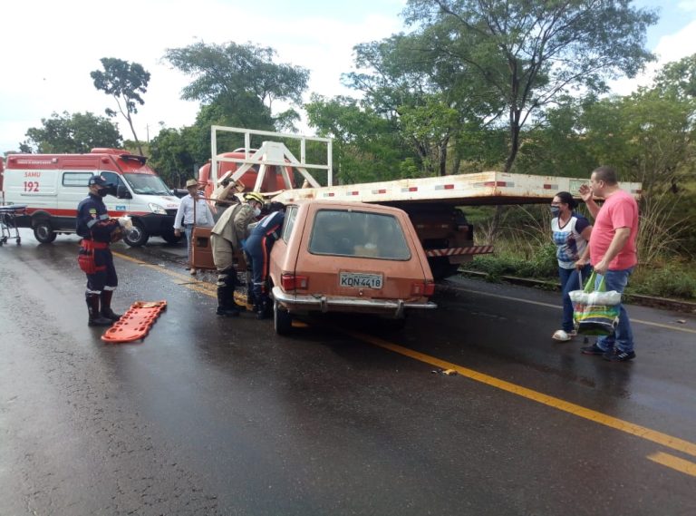 IDOSO SE ENVOLVE EM ACIDENTE NA GO-330