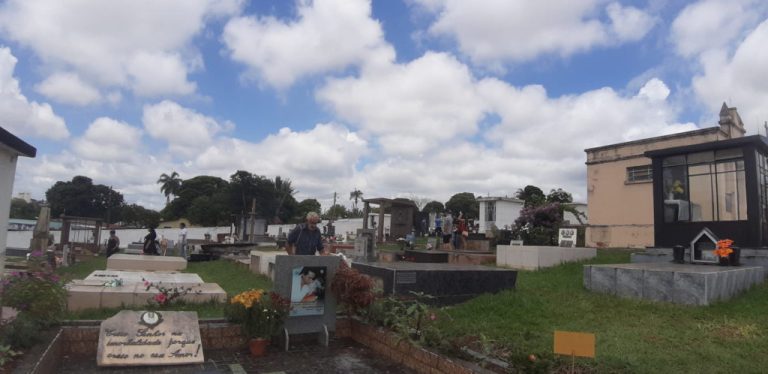 NO DIA DE FINADOS, CEMITÉRIOS DE CATALÃO RECEBERAM DIVERSAS VISITAS; MEMORIAL JARDIM SÃO PEDRO REGISTRA MAIOR MOVIMENTO