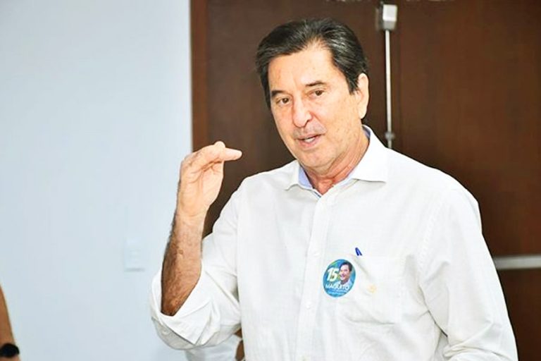 MAGUITO APRESENTA SINAIS DE REDUÇÃO INFLAMATÓRIA MAS SEGUE REALIZANDO DIÁLISE E COM ECMO