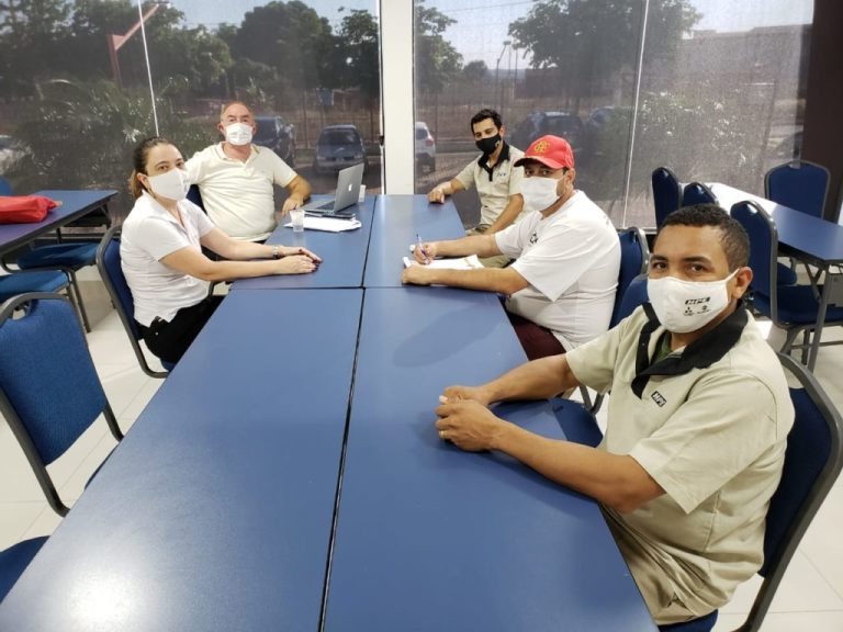 CONVERSAS COM MITSUBISHI NÃO AVANÇAM, DIZ SIMECAT