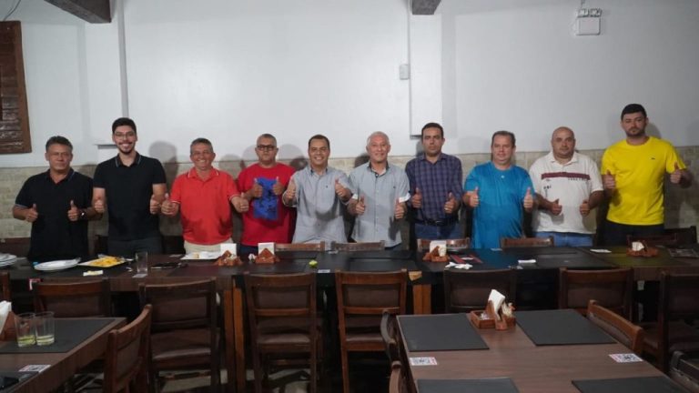 PRESIDÊNCIA DA CÂMARA: EM NOITE DE JANTAR EM CHURRASCARIA, VEREADORES VOLTAM A CONFIRMAR VOTOS A JAIR HUMBERTO E SEGUNDO CANDIDATO PODERÁ SOBRAR IGUAL ABÓBORA NA JANTA