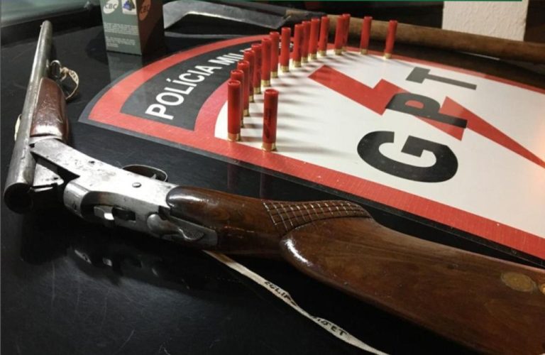 NA ROTA DA PM: JOVEM DE 21 ANOS É ABORDADO E PRESO COM PORÇÕES DE MACONHA E COMPRIMIDOS DE LSD; POLÍCIA PRENDEU HOMEM APÓS BRIGA DE FOICE EM PIRES BELO