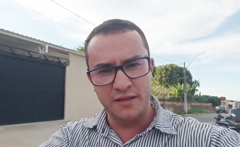 BADIINHO NA ROTATÓRIA DA MORTE, GO 330, SAÍDA PARA OUVIDOR