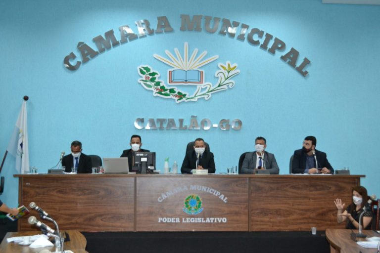 POPULAÇÃO INFLAMA NAS REDES SOCIAIS E VEREADORES DE CATALÃO RECUAM DO PROJETO RACHADÃO; PROJETO DE LEI 123 PREVIA AUMENTO DE SALÁRIOS PARA ASSESSORES