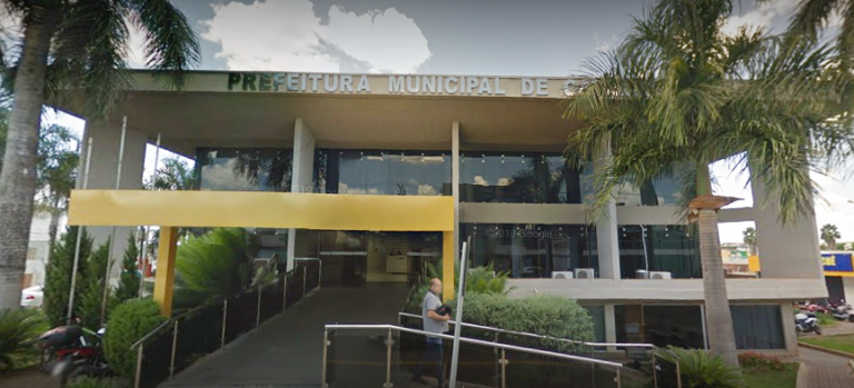 PREFEITO DE CATALÃO ASSINA DECRETOS DE PONTO FACULTATIVO DE FIM DE ANO E DISPONDO FERIADOS MUNICIPAIS EM 2021