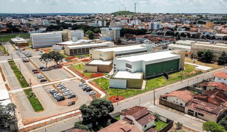 SENADO APROVA QUE UFCAT E OUTRAS CINCO UNIVERSIDADES CONTRATEM DURANTE A PANDEMIA