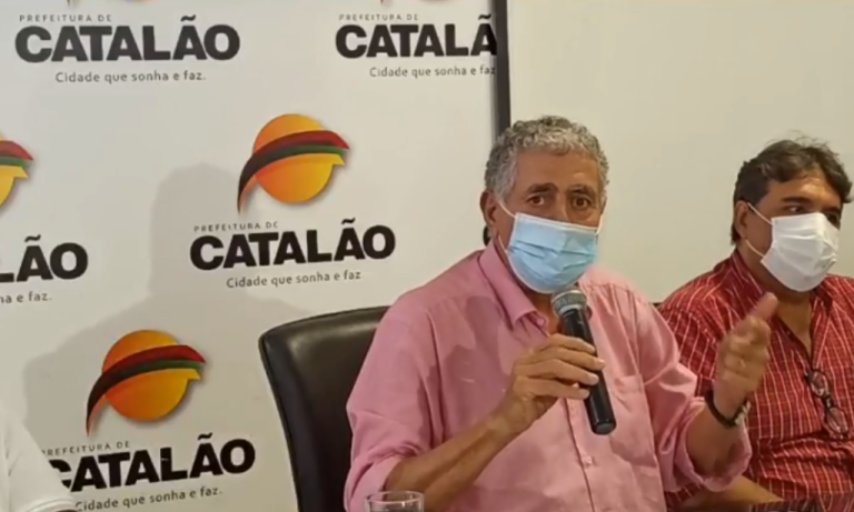 PREFEITO DE CATALÃO EM EXERCÍCIO, DR. JOÃO SEBBA (PP), CONCEDEU ENTREVISTA COLETIVA NESTA MANHÃ E DEU DETALHES DO NOVO DECRETO