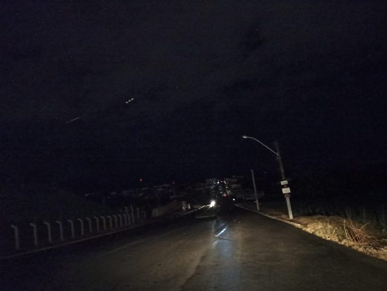 CASTELO BRANCO E OUTROS 13 BAIRROS FICARAM SEM ENERGIA POR QUASE 5 HORAS; MAIS UMA VEZ, ENEL CULPA PERÍODO CHUVOSO