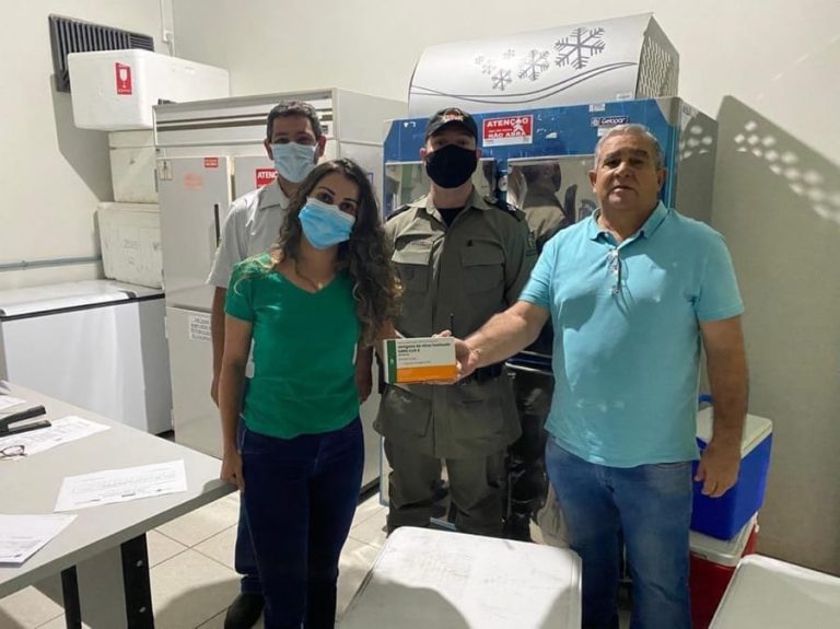 CHEGAM EM CATALÃO, AS 1.100 PRIMEIRAS DOSES DA VACINA CONTRA A COVID-19; PROFISSIONAIS DA SAÚDE SERÃO OS PRIMEIROS A SEREM VACINADOS