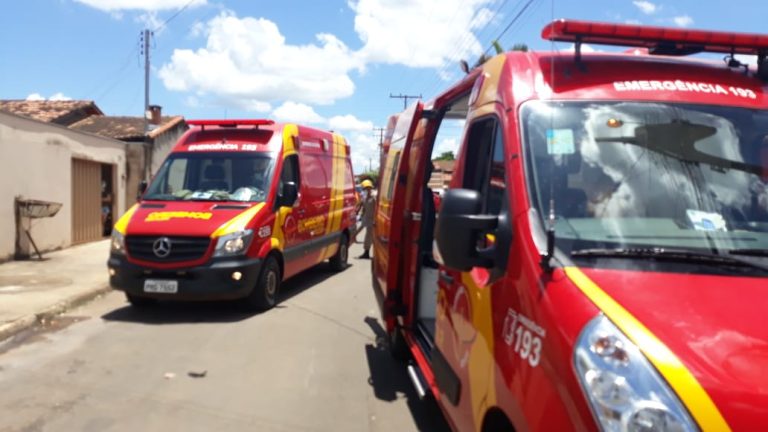 ACIDENTE COM MOTOS E MORTE, ATROPELAMENTO DE CRIANÇA EM OUVIDOR, E CAPOTAMENTO COM BEBÊ DE 5 MESES E CRIANÇA DE 3 ANOS, MARCARAM O FINAL SEMANA DE MUITA VIOLÊNCIA NO TRÂNSITO